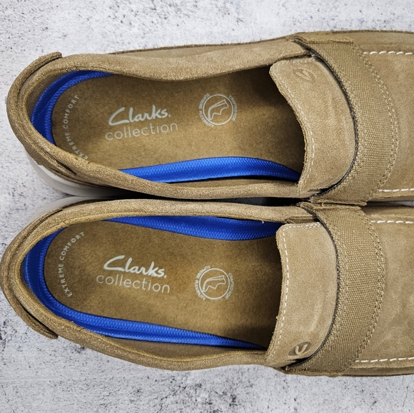 NWOT Clarks Flexway Band Sand Suede Loafers / Mens Size 11